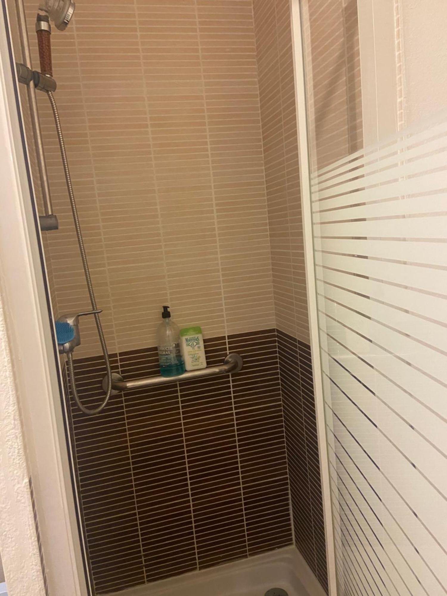 Apartamento Apparemment Lumineux Proche De La Mer Béziers Exterior foto