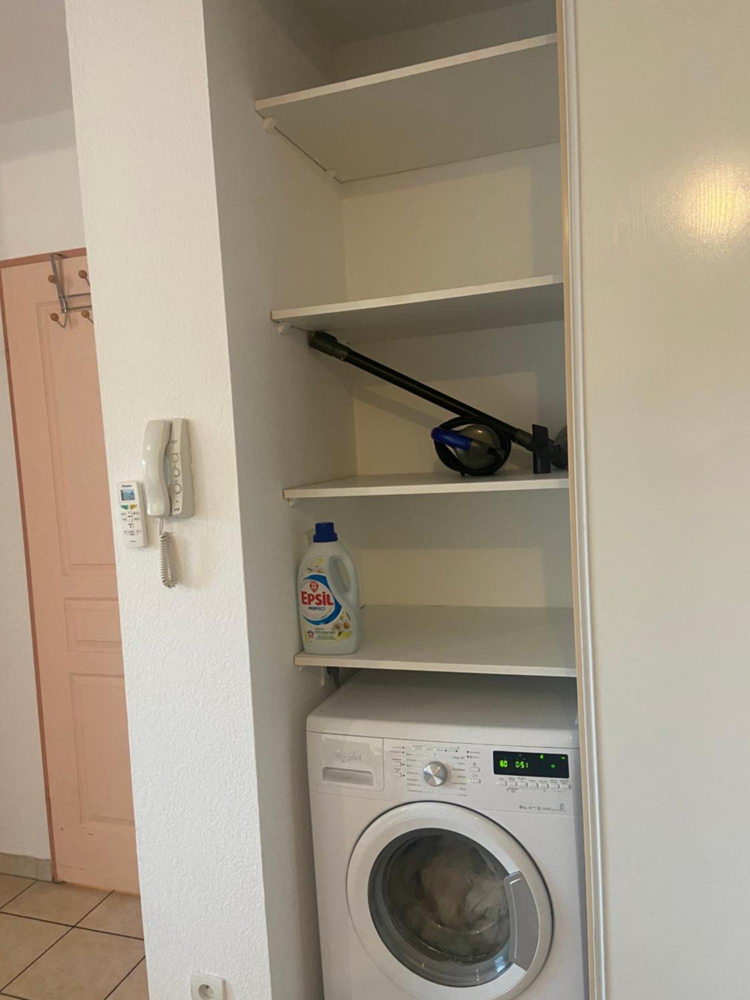 Apartamento Apparemment Lumineux Proche De La Mer Béziers Exterior foto